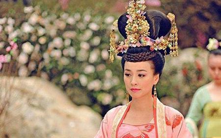 长孙皇后为什么能够成为“帝妻楷模”？长孙皇后做出了哪些<a href=https://www.lishiji.cn/lishi/9819/ target=_blank class=infotextkey>贡献</a>？