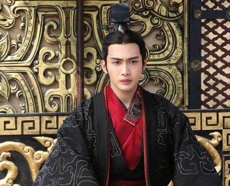 秦襄公冒死勤王得到奖赏，为<a href=https://www.lishiji.cn/lishi/488/ target=_blank class=infotextkey>后代</a>一统六国打下基础