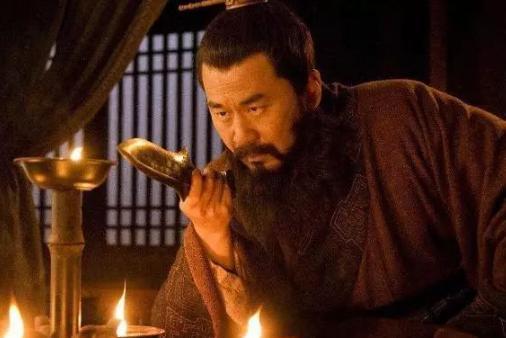 关羽一生斩杀18员大将,为何唯独杀他时感到后悔? 关羽一生斩杀18员大将,为何唯独杀他时感到后悔?