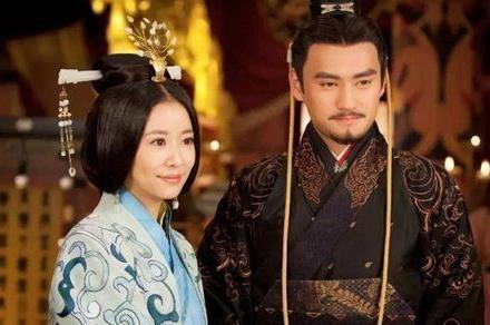 东汉建立之后为什么会放弃长安 而选洛阳作为都城呢