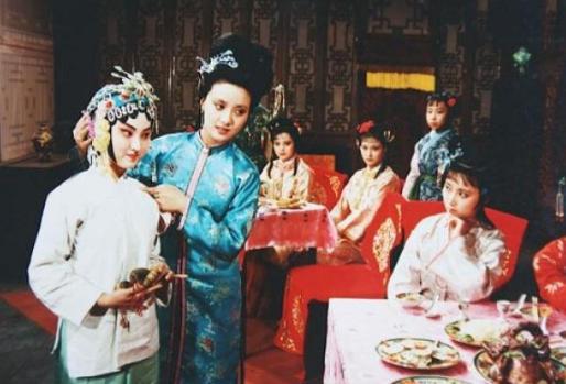 《红楼梦》中曹雪芹为什么对男性服饰描写模糊？乾隆私访曹雪芹大删原著！