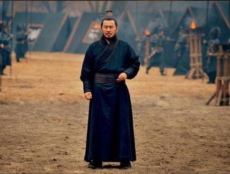 曹操一辈子顾虑重重,曹丕为何就敢篡位? 曹操一辈子顾虑重重,曹丕为何就敢篡位?