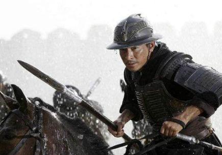 古代长枪枪杆为什么都是木质的 而不是铁做的呢 古代长枪枪杆为什么都是木质的 而不是铁做的呢