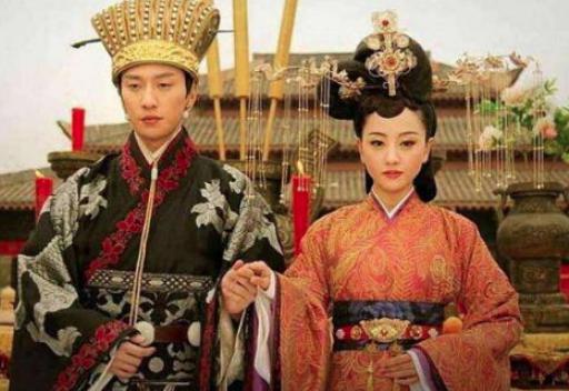 她倒贴嫁给一个穷小子，生了4个<a href=https://www.lishiji.cn/lishi/10512/ target=_blank class=infotextkey>孩子</a>都是<a href=https://www.lishiji.cn/lishi/1145/ target=_blank class=infotextkey>帝王</a>