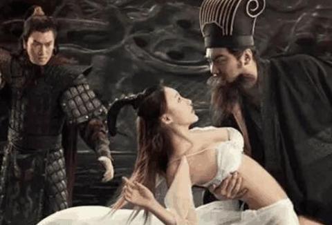 《洛<a href=https://www.lishiji.cn/lishi/1762/ target=_blank class=infotextkey>神</a>赋》的女主角，从小与众不同却一生坎坷！