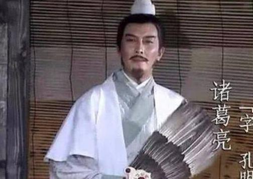 为什么蜀汉总是攻打曹魏 而曹魏却很少攻打蜀汉呢