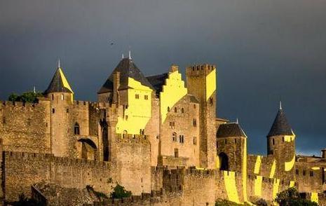 中国古代为何不修建城堡呢 因为修建太高是犯法的 中国古代为何不修建城堡呢 因为修建太高是犯法的