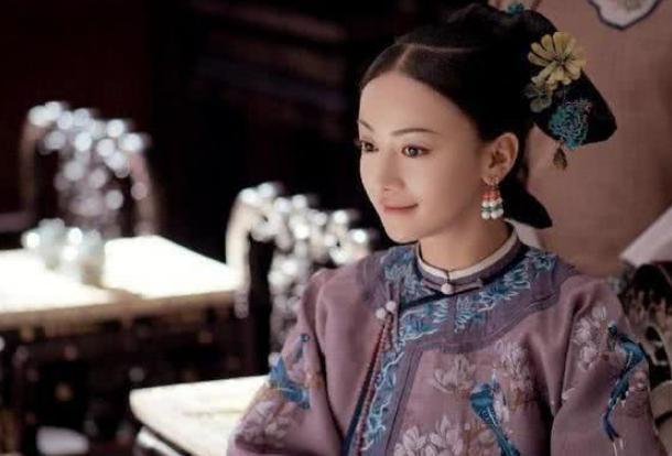 乾隆一生中为两位妃子抬旗，这两位妃子分别是谁？