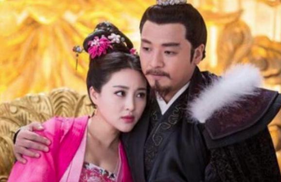 丈夫把妻子卖给王爷，15年后她成为皇后