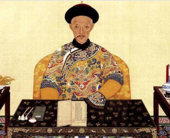 她比皇帝小40岁，短短5年却连生4胎