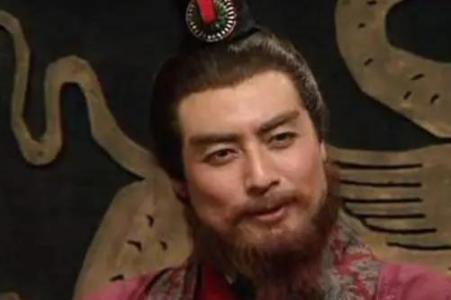 托孤大臣张昭对孙权有什么帮助?为什么孙权称帝要火烧张昭家门? <a href=https://www.lishiji.cn/lishi/12324/ target=_blank class=infotextkey>托孤大臣</a><a href=https://www.lishiji.cn/lishi/5234/ target=_blank class=infotextkey>张昭</a>对孙权有什么帮助?为什么孙权<a href=https://www.lishiji.cn/lishi/14625/ target=_blank class=infotextkey>称帝</a>要火烧张昭家门?