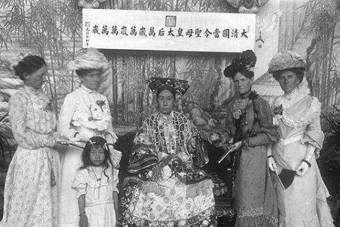 为什么清朝末期慈禧能一手把持权利？慈禧身上的优点与槽点！