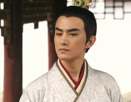 汉景帝一共有14个儿子 为什么窦太后会让他将皇位传给自己的弟弟呢 汉景帝一共有14个儿子 为什么窦太后会让他将皇位传给自己的弟弟呢