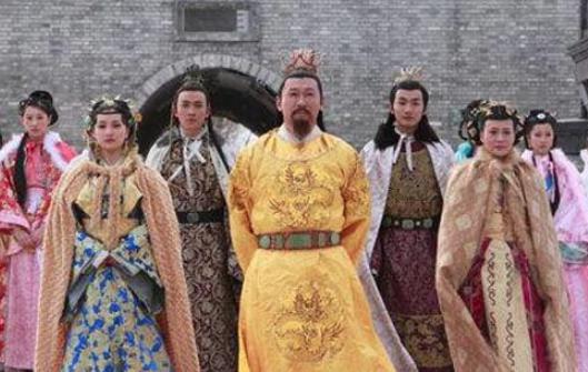 皇帝从御膳中吃出一根头发,御厨是怎么保住性命的? 皇帝从御膳中吃出一根头发,御厨是怎么保住性命的?