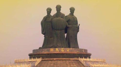 春秋第一个强大起来的诸侯郑庄公为什么不是“春秋五霸”呢？