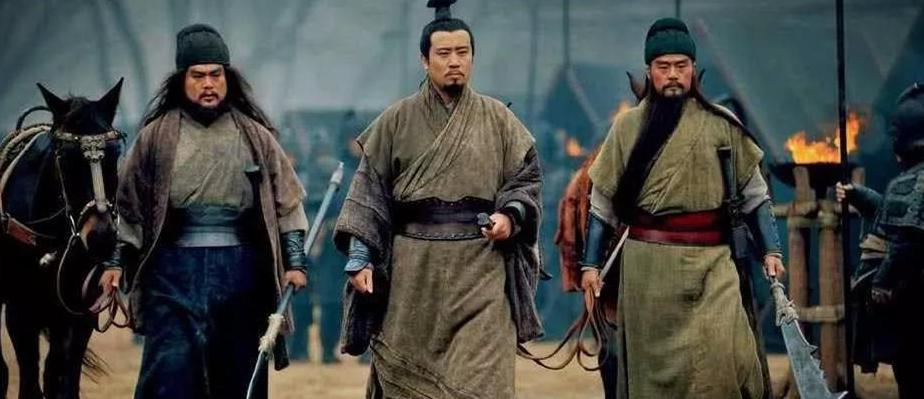 赵云身为三国一代名将,又是刘备亲信保镖,为何却一直不被重用? 赵云身为三国一代名将,又是刘备亲信保镖,为何却一直不被重用?