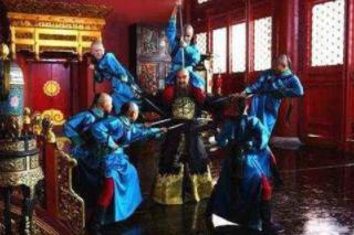 鳌拜手握40万重兵为何不造反?鳌拜在忌惮什么? 鳌拜手握40万重兵为何不造反?鳌拜在忌惮什么?