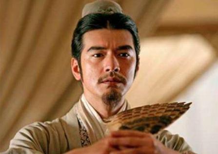 诸葛亮为什么一直都拿着扇子？冬天也不离手？