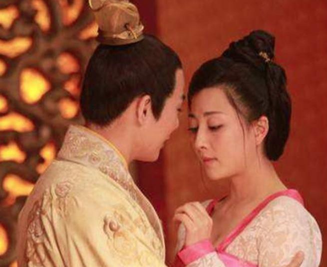 武则天被赶到感业寺，剃发前说了什么？