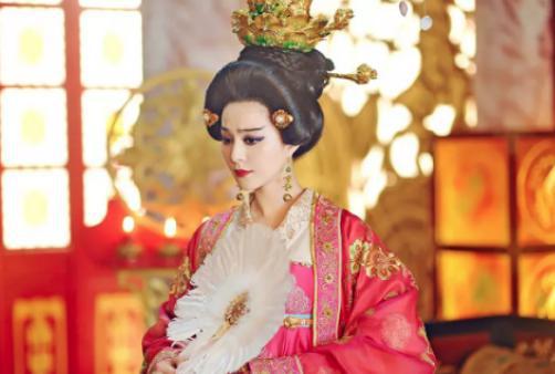 上官婉儿不仅伺候过武则天,竟然还做过皇妃? 上官婉儿不仅伺候过武则天,竟然还做过皇妃?