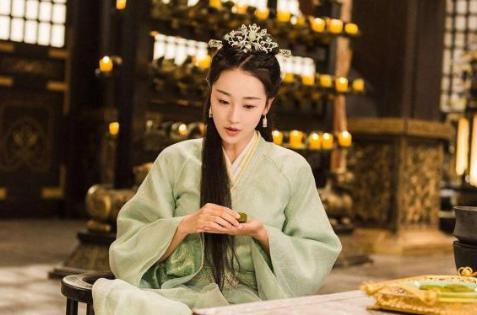 论亡国皇后应该怎么做？看看<a href=https://www.lishiji.cn/lishi/255/ target=_blank class=infotextkey><a href=https://www.lishiji.cn/lishi/9925/ target=_blank class=infotextkey>隋</a>炀帝</a>的<a href=https://www.lishiji.cn/lishi/259/ target=_blank class=infotextkey>萧皇后</a>和<a href=https://www.lishiji.cn/lishi/594/ target=_blank class=infotextkey>李煜</a>的<a href=https://www.lishiji.cn/lishi/9571/ target=_blank class=infotextkey>小周后</a>！