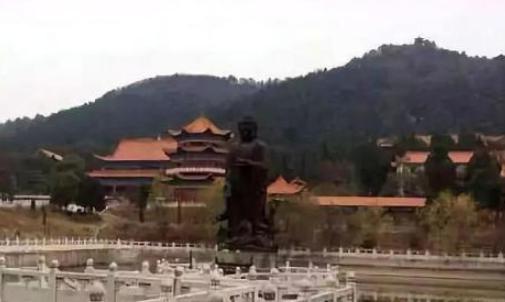 李鄘：<a href=https://www.lishiji.cn/lishi/15/ target=_blank class=infotextkey>唐朝</a><a href=https://www.lishiji.cn/lishi/47/ target=_blank class=infotextkey>宰相</a>，位极人臣为何不<a href=https://www.lishiji.cn/lishi/9833/ target=_blank class=infotextkey>上朝</a>？