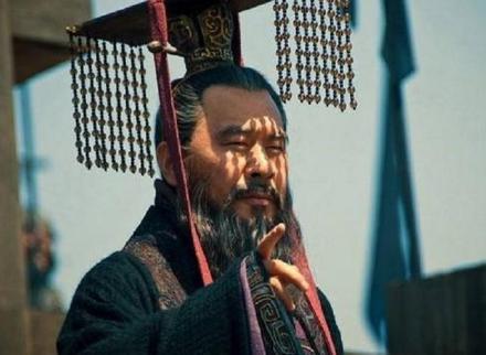 曹操为什么在赤壁之战前弄死孔融呢 孔融到底做了什么事情