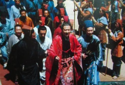 曹操为何总是觊觎刘备帐下将领?曹操自己有哪些猛将? 曹操为何总是觊觎刘备帐下将领?曹操自己有哪些猛将?