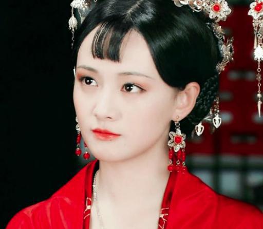 因容貌秀丽被雍正看中,死后却迟迟没下葬 因容貌秀丽被雍正看中,死后却迟迟没下葬