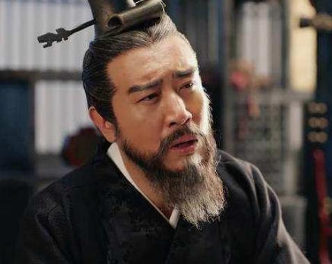 曹操为何偏偏容不下孔融？他们有什么恩怨？