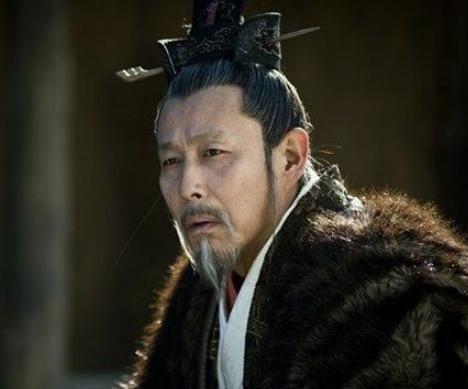 刘邦杀了一个恩人赏了一个仇人，背后有何原因？