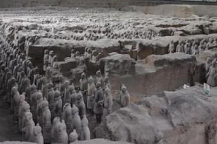 秦始皇陵里面有什么东西？导致两千多年没人敢挖？