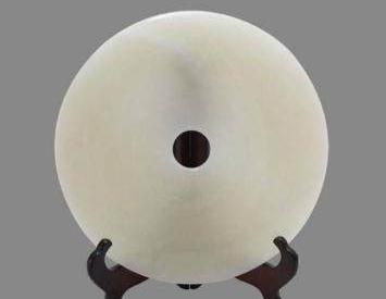 传国玉玺真的是由和氏璧做成的吗 两者之间到底有没有关系