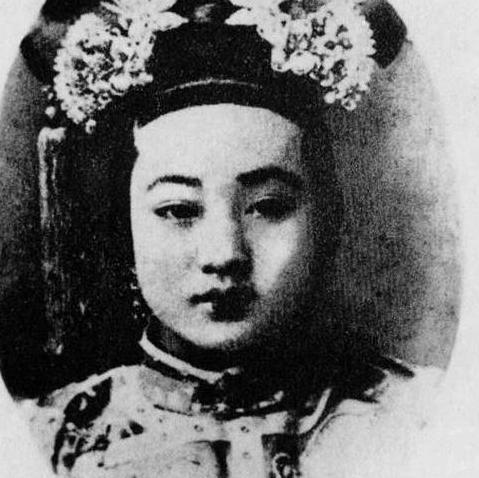 在清朝时期，后宫妃子们一个月的宫份有多少？