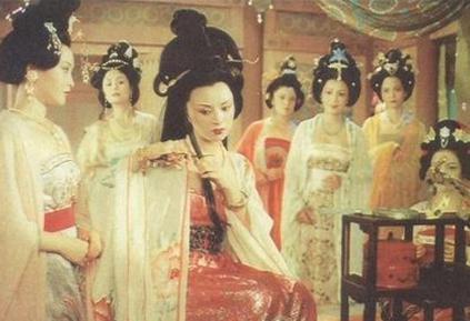 杨玉环及李隆基宠爱于一身 杨玉环最后为什么没有皇后 杨玉环及李隆基宠爱于一身 杨玉环最后为什么没有皇后