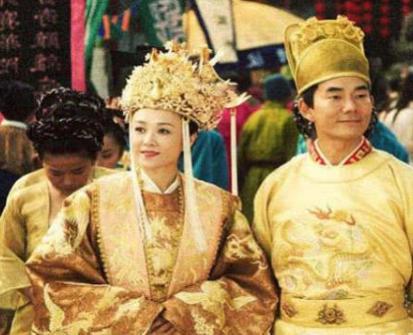 权臣当道为什么皇帝不直接杀了他们呢 一是不想杀而是不能杀 权臣当道为什么皇帝不直接杀了他们呢 一是不想杀而是不能杀