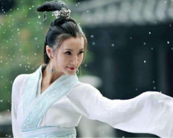 貂蝉被曹操送给关羽,为什么第二天就自尽? 貂蝉被曹操送给关羽,为什么第二天就自尽?