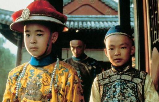 <a href=https://www.lishiji.cn/lishi/852/ target=_blank class=infotextkey>袁世凯</a>逼<a href=https://www.lishiji.cn/lishi/189/ target=_blank class=infotextkey><a href=https://www.lishiji.cn/lishi/53/ target=_blank class=infotextkey>清朝</a>皇帝</a><a href=https://www.lishiji.cn/lishi/11780/ target=_blank class=infotextkey>退位</a>，<a href=https://www.lishiji.cn/lishi/148/ target=_blank class=infotextkey>溥仪</a>身边的忠臣良将呢？为什么没人保护他？