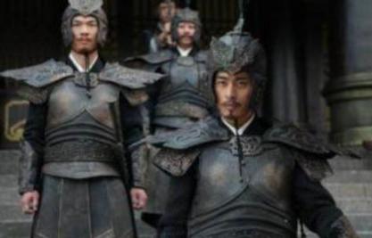 春秋战国时期的佩剑的风俗是怎么出现 为什么会蔓延到整个社会呢 春秋战国时期的佩剑的风俗是怎么出现 为什么会蔓延到整个社会呢