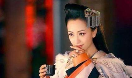 皇后的亲嫂子为谋皇后位，竟与13岁皇帝私通杀光原夫家！