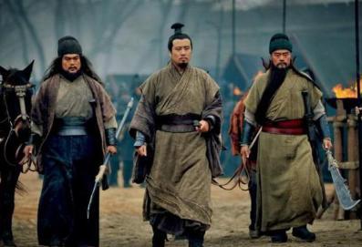 刘备到底带着兵马投靠别人 为什么他们没有直接投靠别人呢