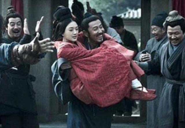 吕太公为什么执意要把吕雉嫁给无赖刘邦？