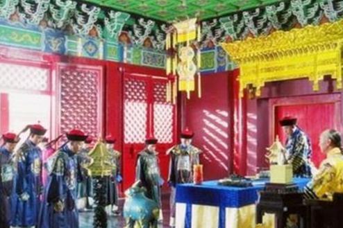 乾隆吃的鸡蛋为什么要十两一个？看大臣怎么回答？