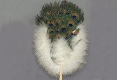 古代皇帝后边的扇子是用来干嘛的 有什么作用呢