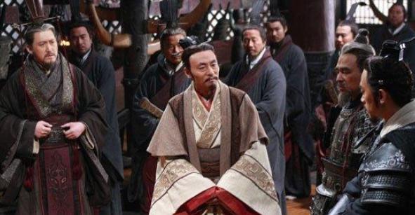 此人是秦国丞相，起兵反秦只因自己是楚国子孙