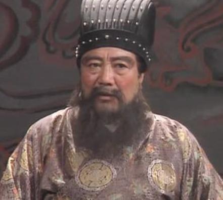 曹操和刘备煮酒论英雄只有两个人吗 不,其实还有一个人 曹操和刘备煮酒论英雄只有两个人吗 不,其实还有一个人