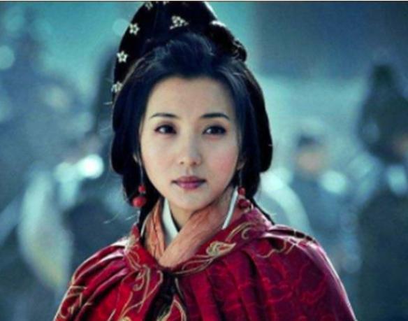 貂蝉被曹操送给关羽,为什么第二天就自尽?