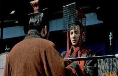 刘备真的是皇叔吗 这个地位就真的异常尊贵吗 刘备真的是皇叔吗 这个地位就真的异常尊贵吗