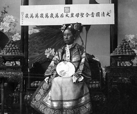 清朝灭亡后为什么满族人都消失了了 他们到底去了哪里 清朝灭亡后为什么满族人都消失了了 他们到底去了哪里
