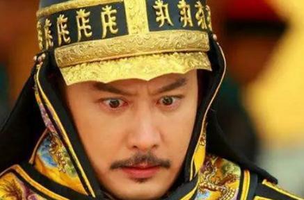 乾隆为什么宠爱和珅？看看和珅多会讨人欢心？